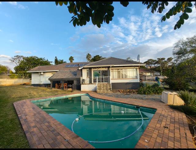 4 BEDROOM HOUSE FOR SALE IN PROTEA PARK